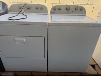 Whirlpool- washer and dryer heavy duty in excellent condition