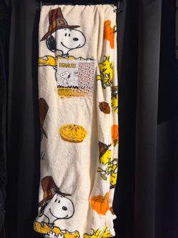 Peanuts Snoopy Thanksgiving Throw Blanket