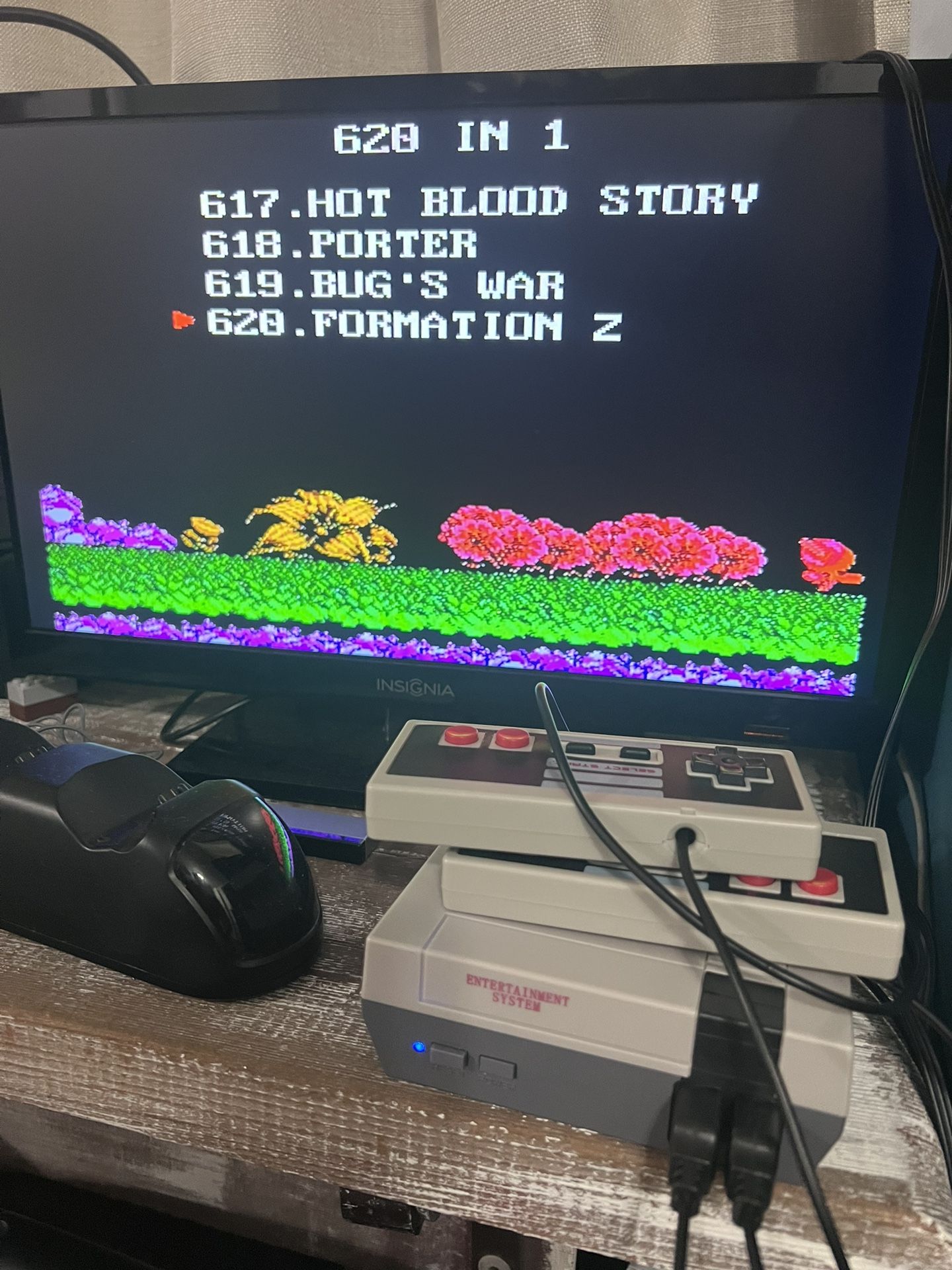 Retro Game Console,Classic Mini Handheld Vidoe Game Console Built-in 620 Classic Edition Games,HDMI HD and AV Output and Dual Game Controllers
