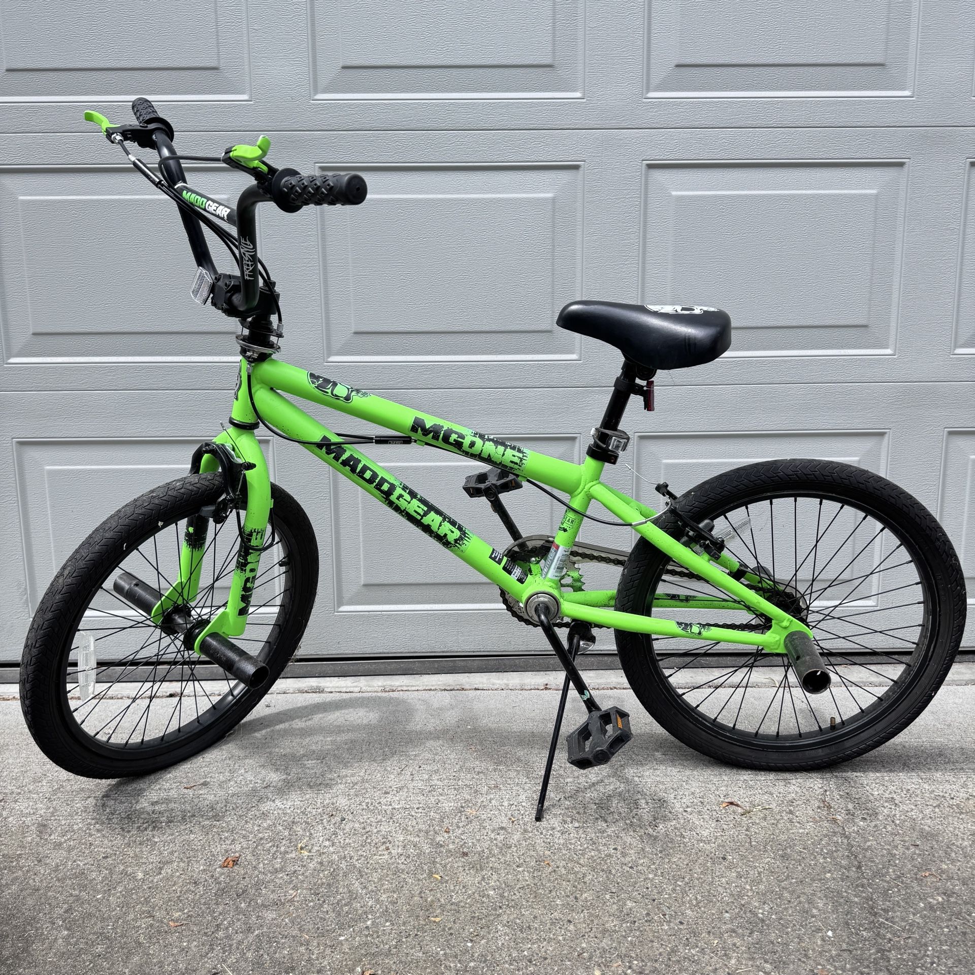 20" Madd Gear Mgone BMX Freestyle Bike Neon Green For Kids & Teens