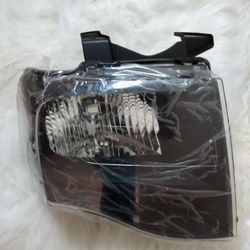 2007-2014 Ford Expedition Headlights