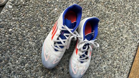 Adidas Girls Soccer Cleats 5.5