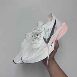 Nike Vaporfly 3 Sail Guava Size 10