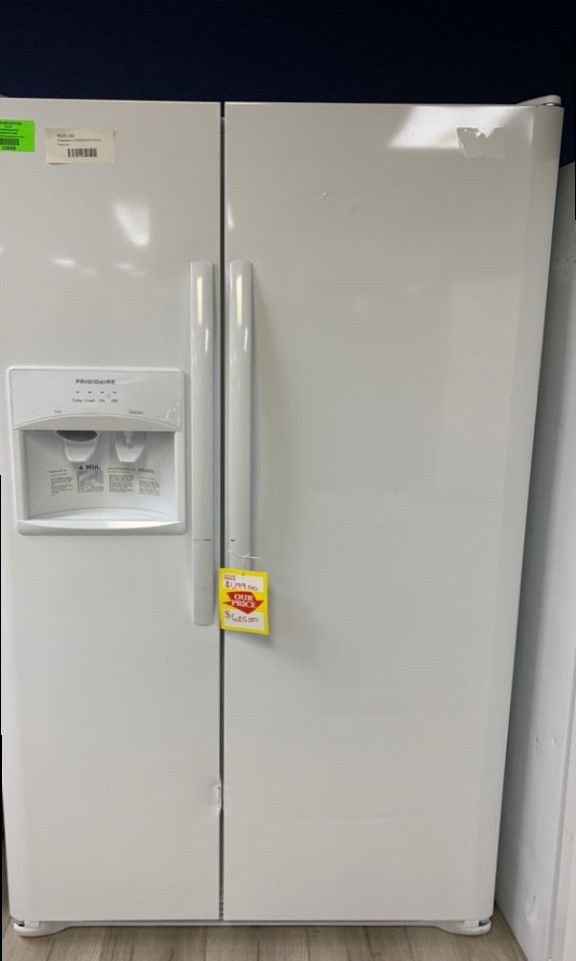 New Frigidaire Side by Side Refrigerator is new IC4S