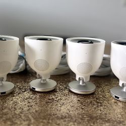 Google Nest Cam IQ Outdoor security camera & Wires