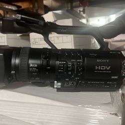 Sony Professional HVR-Z1U 3CCD High Definition Camcorder