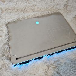 Alienware X17R1 Gaming Laptop