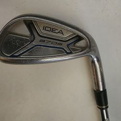Adams Golf Idea a7OS golf club
