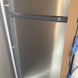 Refrigerator new