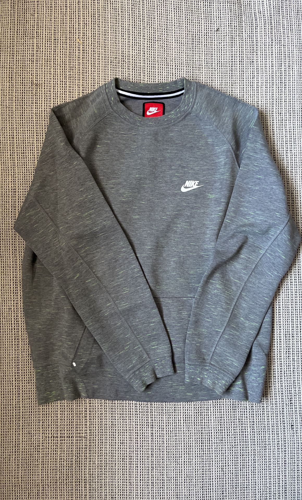 nike tech crewneck