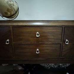 Credenza 
