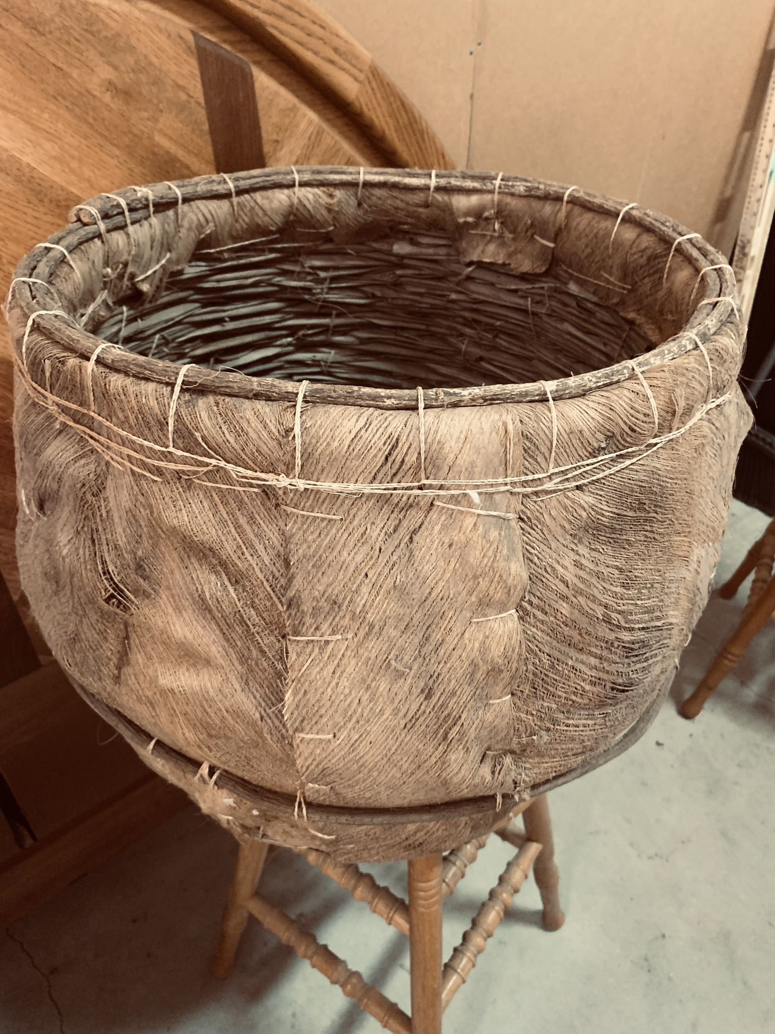 Coco Leaf Round Basket Large