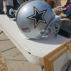 DALLAS COWBOYS ROGER STAUBACH Signed Helmet