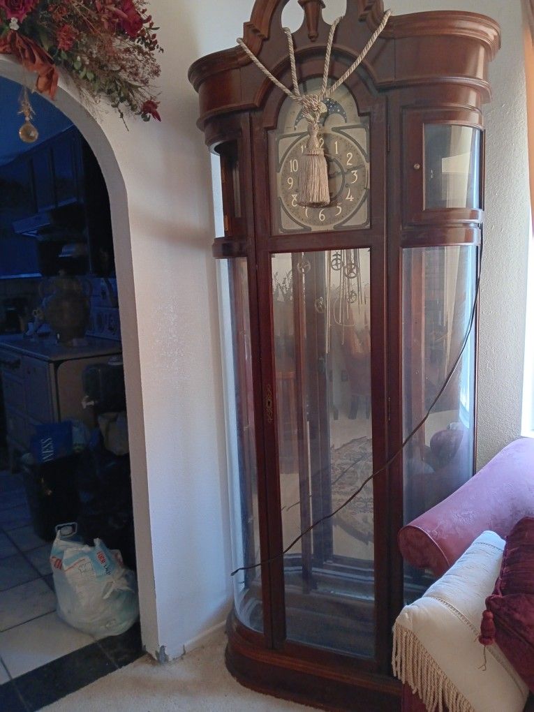 BEAUTIFUL ANTIQUE GRANDFATHER CLOCK