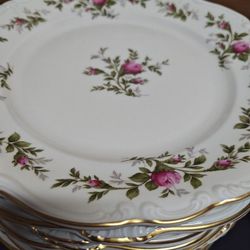70 PIECE ROSENTHAL ANTOINETTE POMPADOUR CHINA