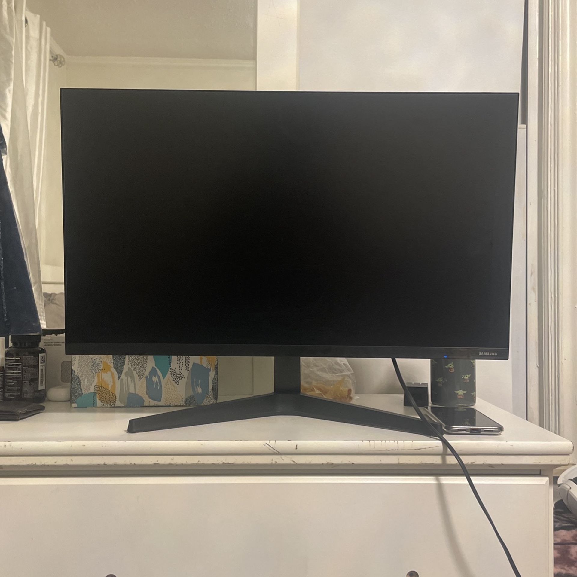 27 Inch Monitor