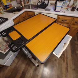 Serving bedside table 