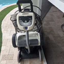 Polaris P965iq Pool Vacuum 