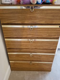 5 piece bedroom set with bed and mattress included