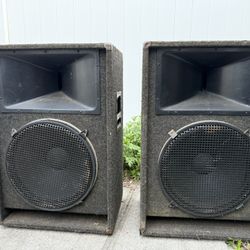 DJ Equipment 