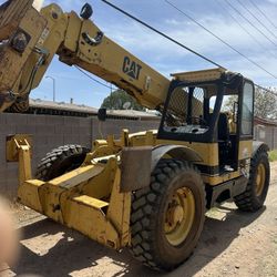 Cat TH83 Forklift 