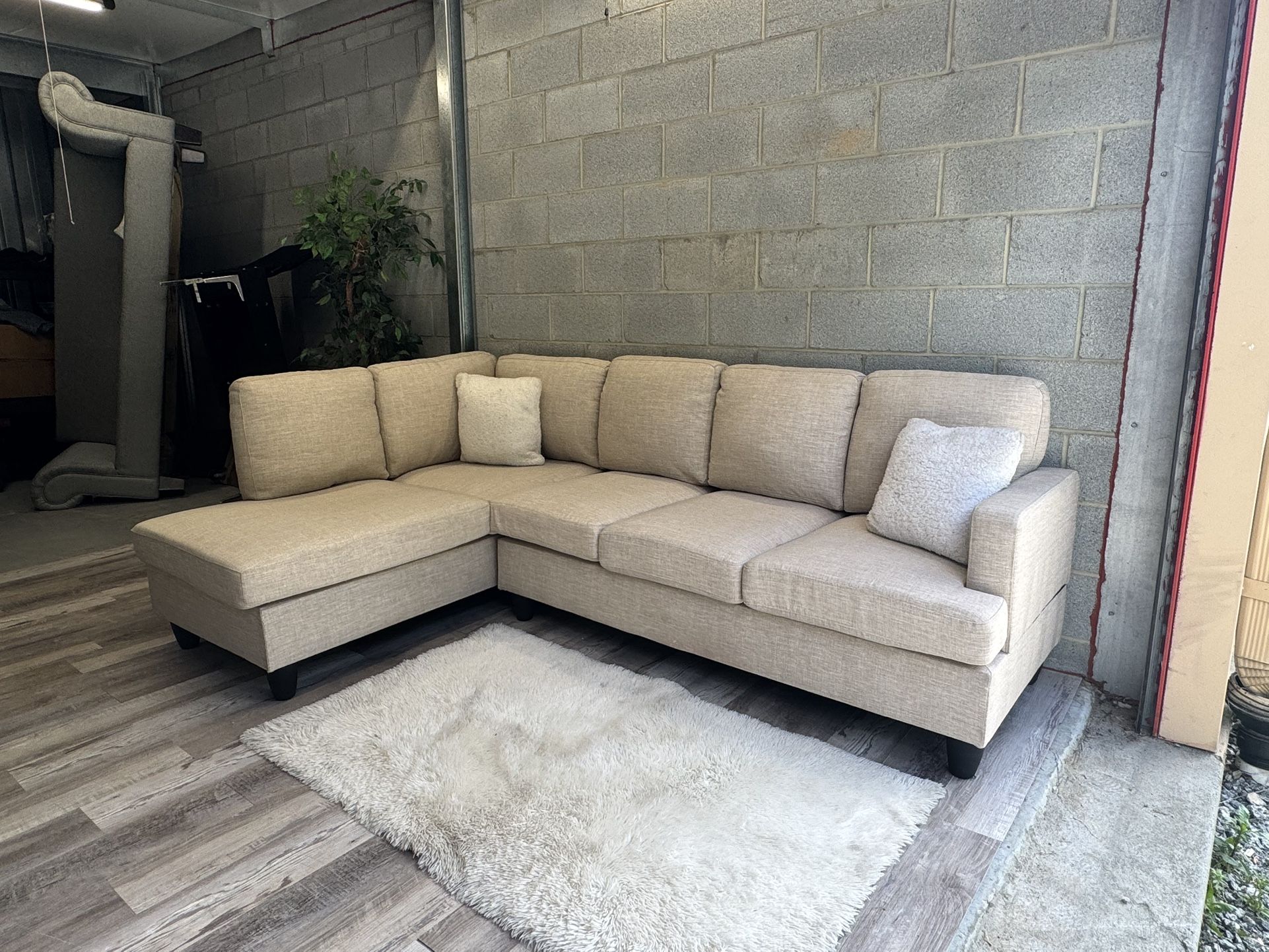 (Delivery) Cream Sectional Couch / Sofa With Chaise