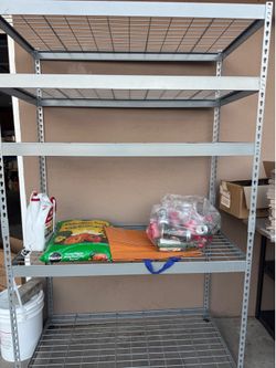 Mesh wire rack
