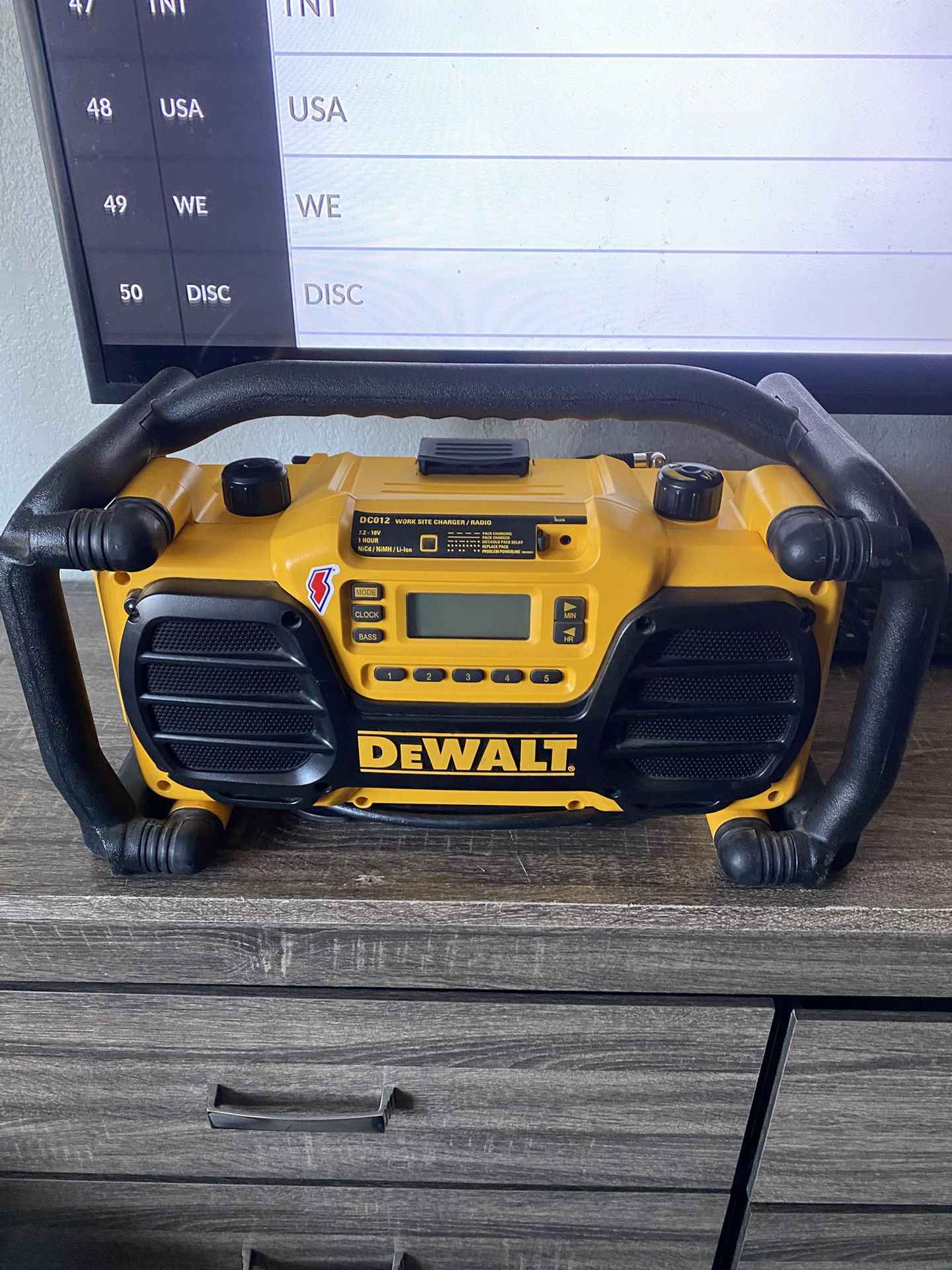 Dewalt Radio and charging Station 