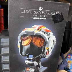 Lego 75327 Luke Skywalker Red Five Bust NIB