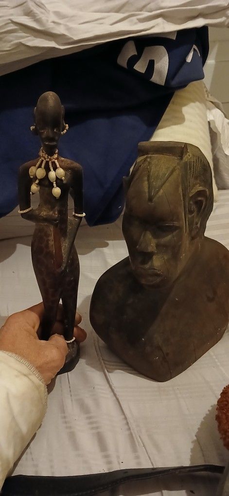 African statues