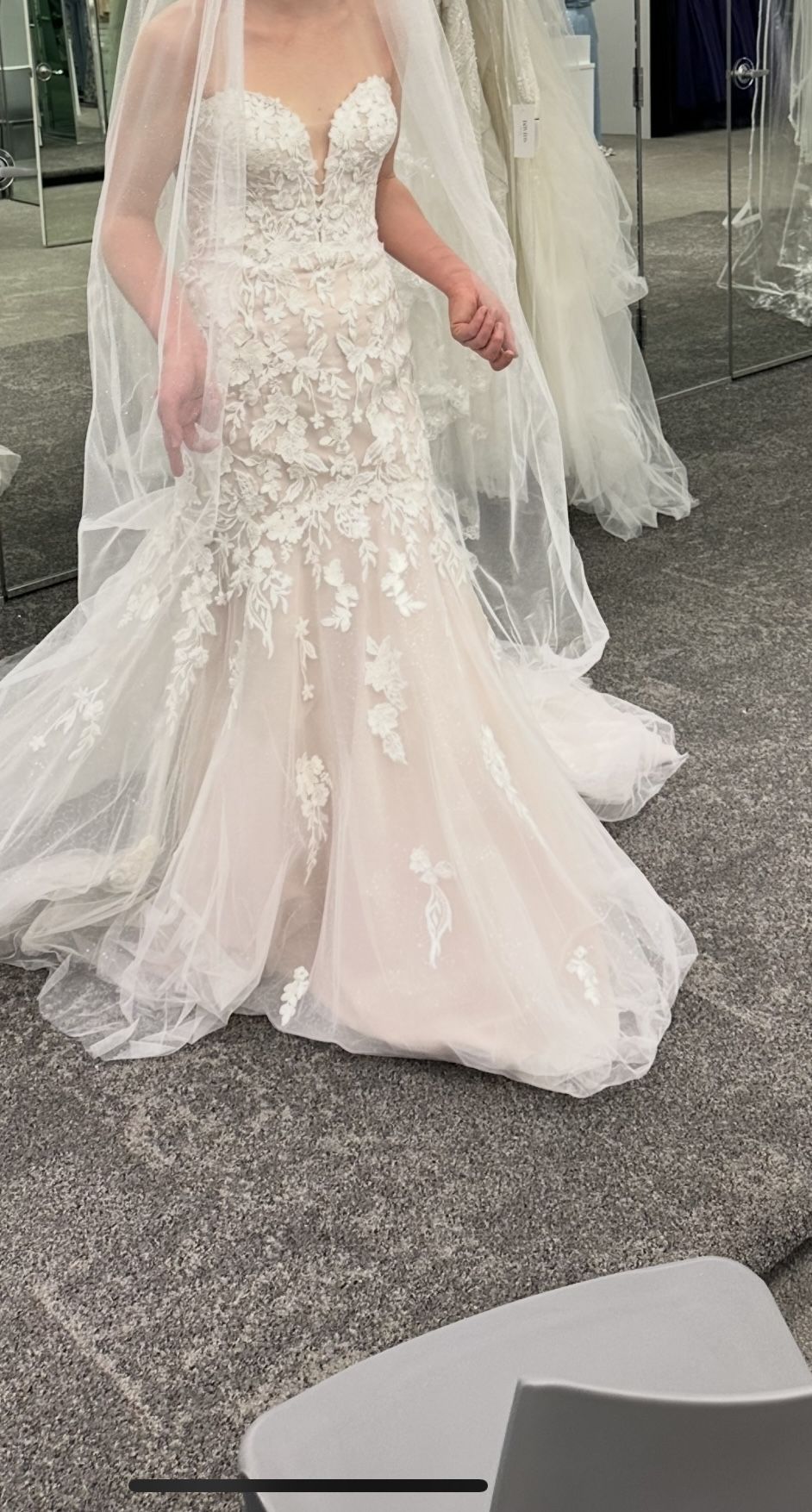 LOOKING for a wedding dress!
