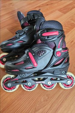 Kids adjustable roller blades