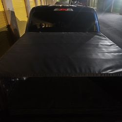 Used Tonneau Cover 2015-2020 F150 Super Crew