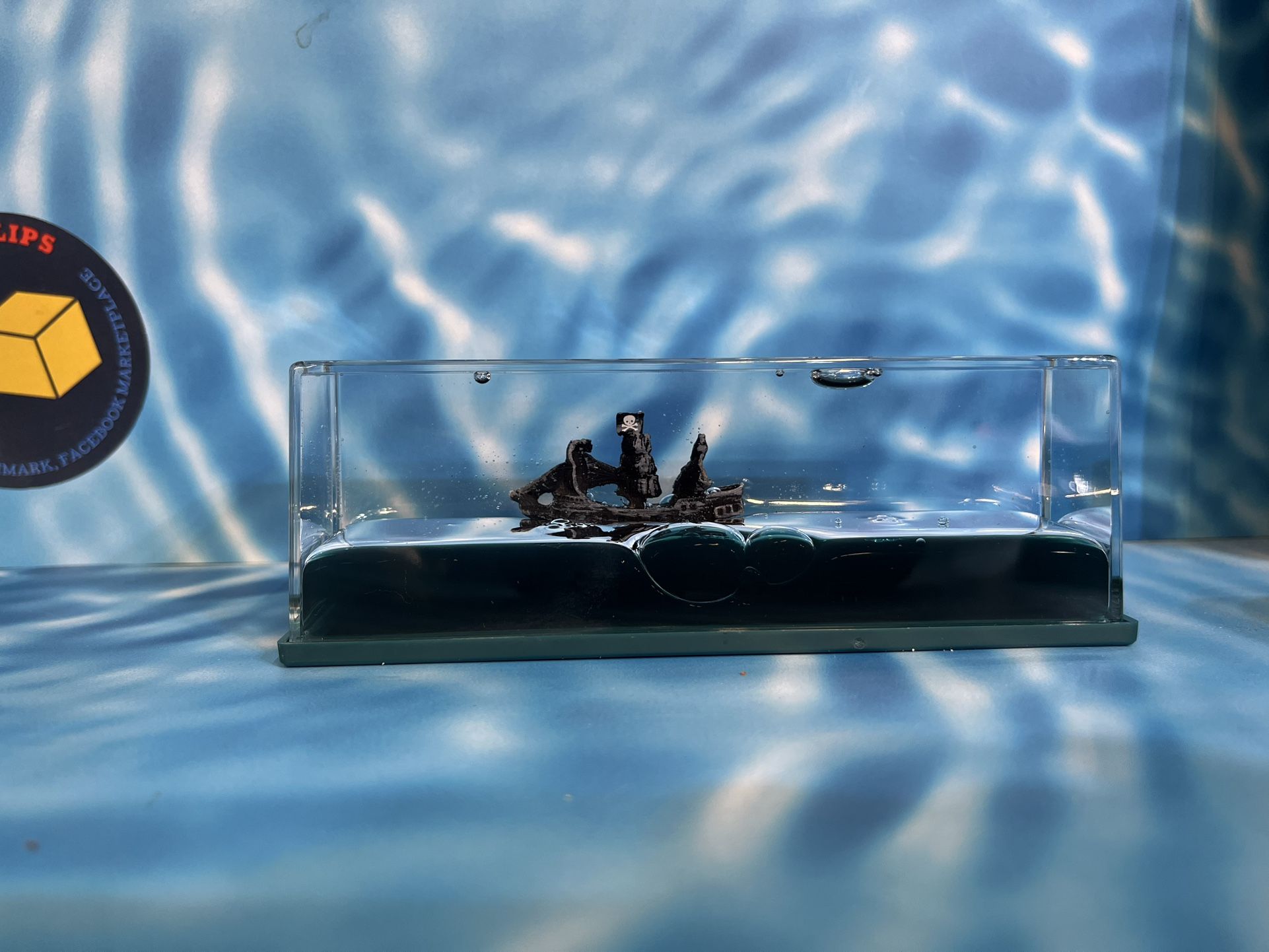 Ghost Ship Black Pearl Ship In A Bottle Fluid Liquid Drift Bottle Decoration.NIB