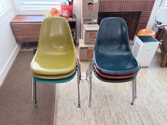 Modernica Shell Chairs - Set of 6 - Stackable