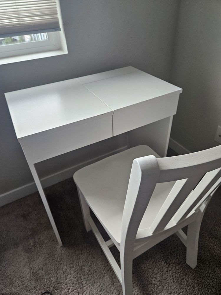 White Desk And Chair , Desk From Ikea