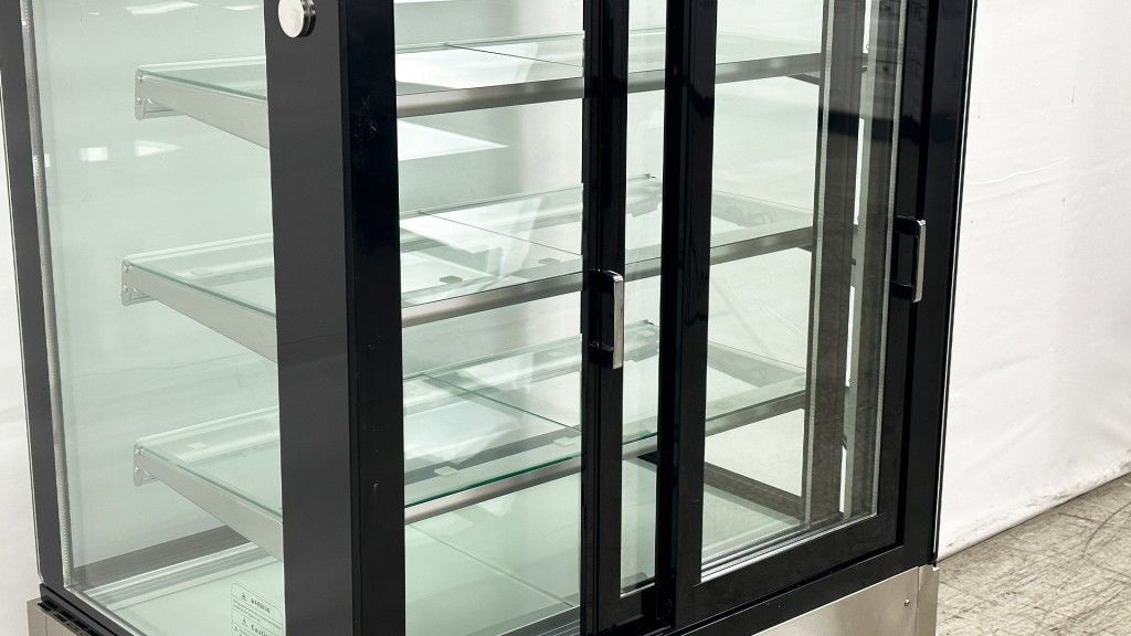 36 Ins Refrigerated bakery refrigerator case 3 shelf NSF CW 271
