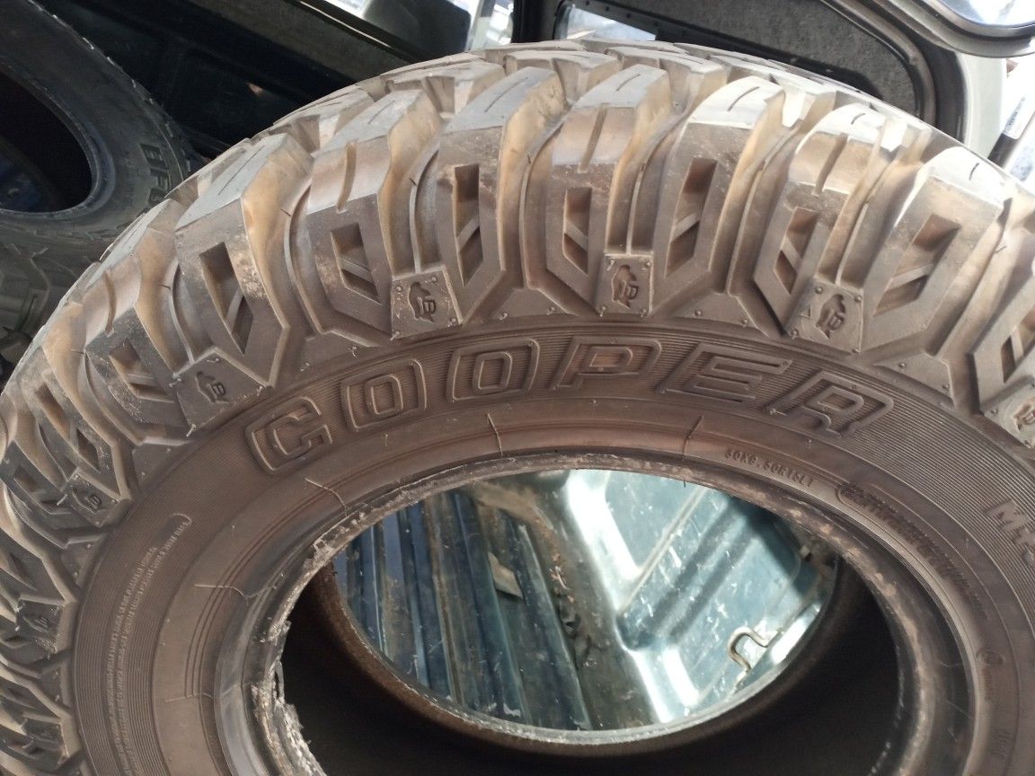 30x9.50x15 cooper tire