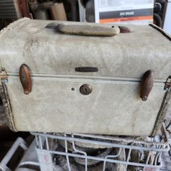 Vintage Samsonite Train Case 