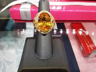 Women's Ring - Yellow Gold 14k (.585) 14.8 grams Size 7