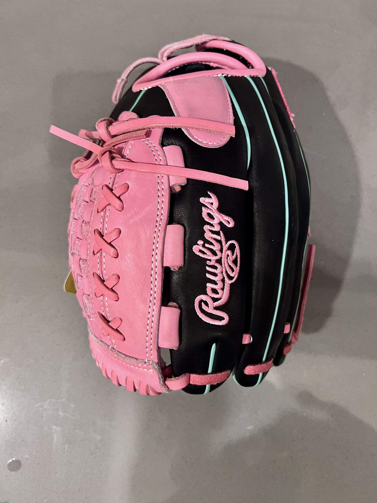 New Rawlings HOH - "Cotton Candy" Fastpitch glove 