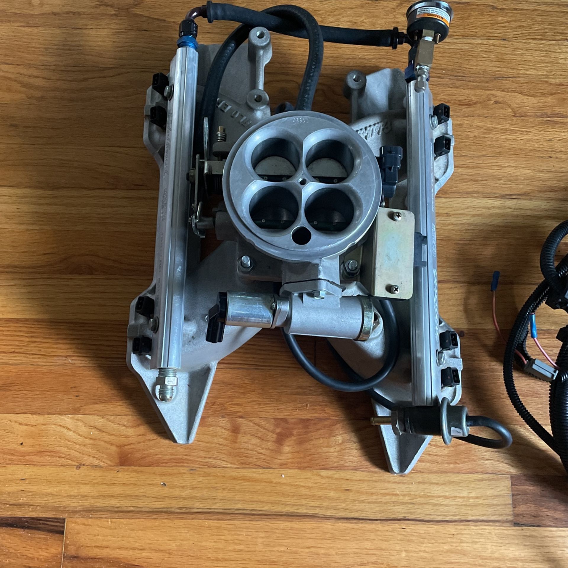 Edelbrock Pro Flow Fuel Injection System, Mopar 440 Big Block