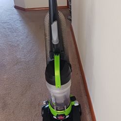 Bissell Retractable Vacuum Cleaner 