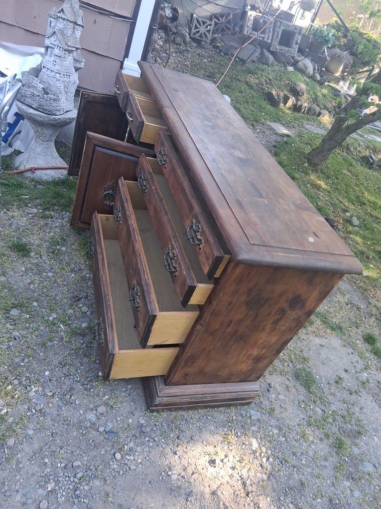 Very sturdy dresser