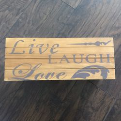 Small wood decorative box