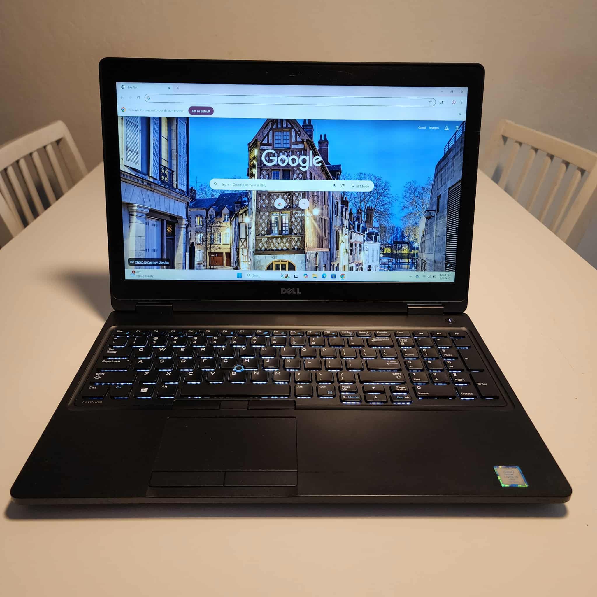 DELL Latitude 5580 laptop 15.6-inch Intel cire i5 7200 2.50Ghz 7th Gen 12 GB RAM 120GB SSD Windows 11 pro, Microsoft Office installed. Nothing wr