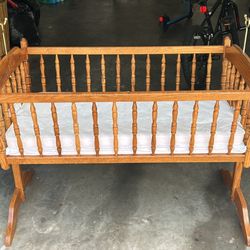 Vintage Wood Crib