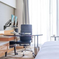 siig high premium aluminum gas spring desk mount