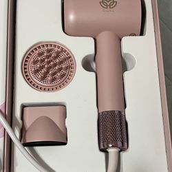Simply Mandy’s Hair Dryer