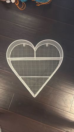 Hanging Heart shelf